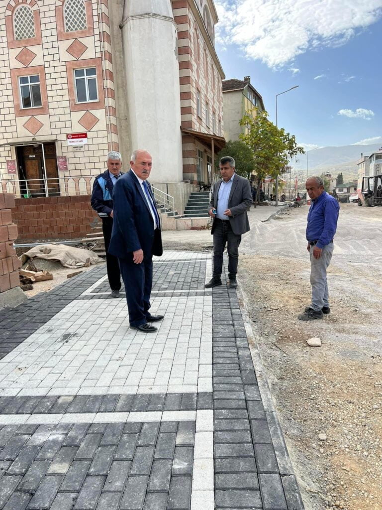 İlçemizin Cadde ve Sokak Kaldırımları Yenileniyor!